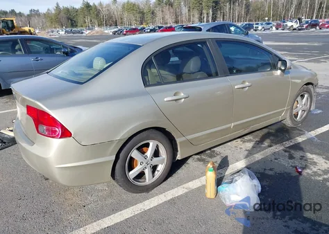 2008 Honda Civic Lx z USA, uszkodzony, nr VIN 1HGFA16558L026721
